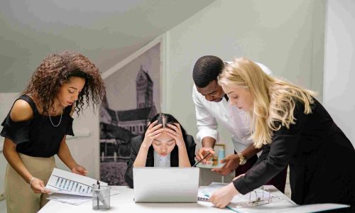 Social Media Management Adalah: Pengertian, Fungsi, dan Jobdescnya