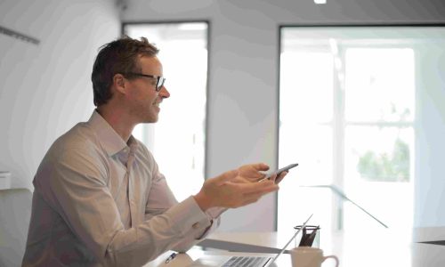 Manfaat dan Tips Memilih KOL Marketing untuk Bisnis