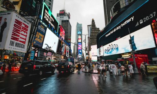 Iklan Efektif Adalah: Ini Dia Faktor dan Cara Mengukurnya!